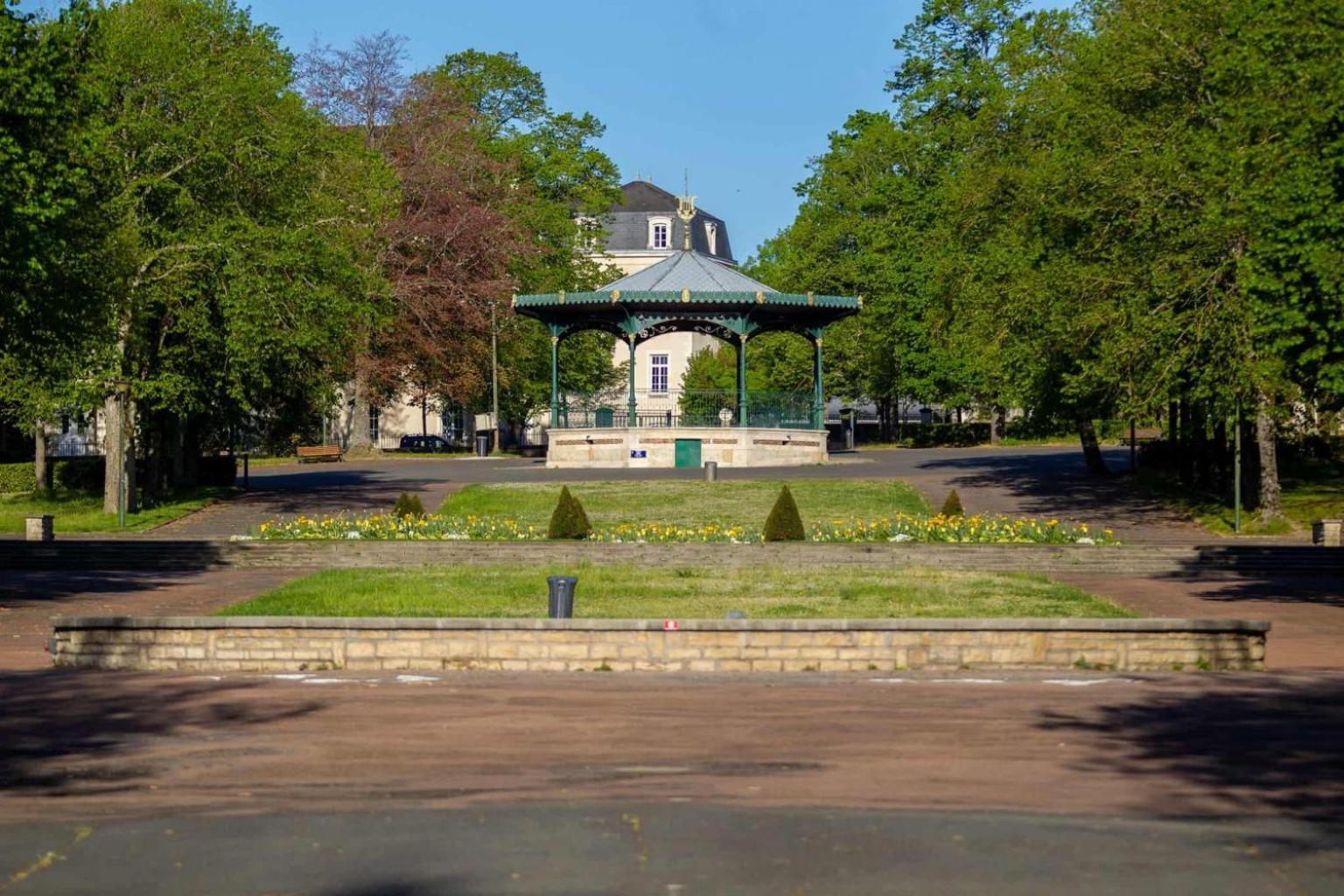 Hotel Des Ducs Nevers Zewnętrze zdjęcie