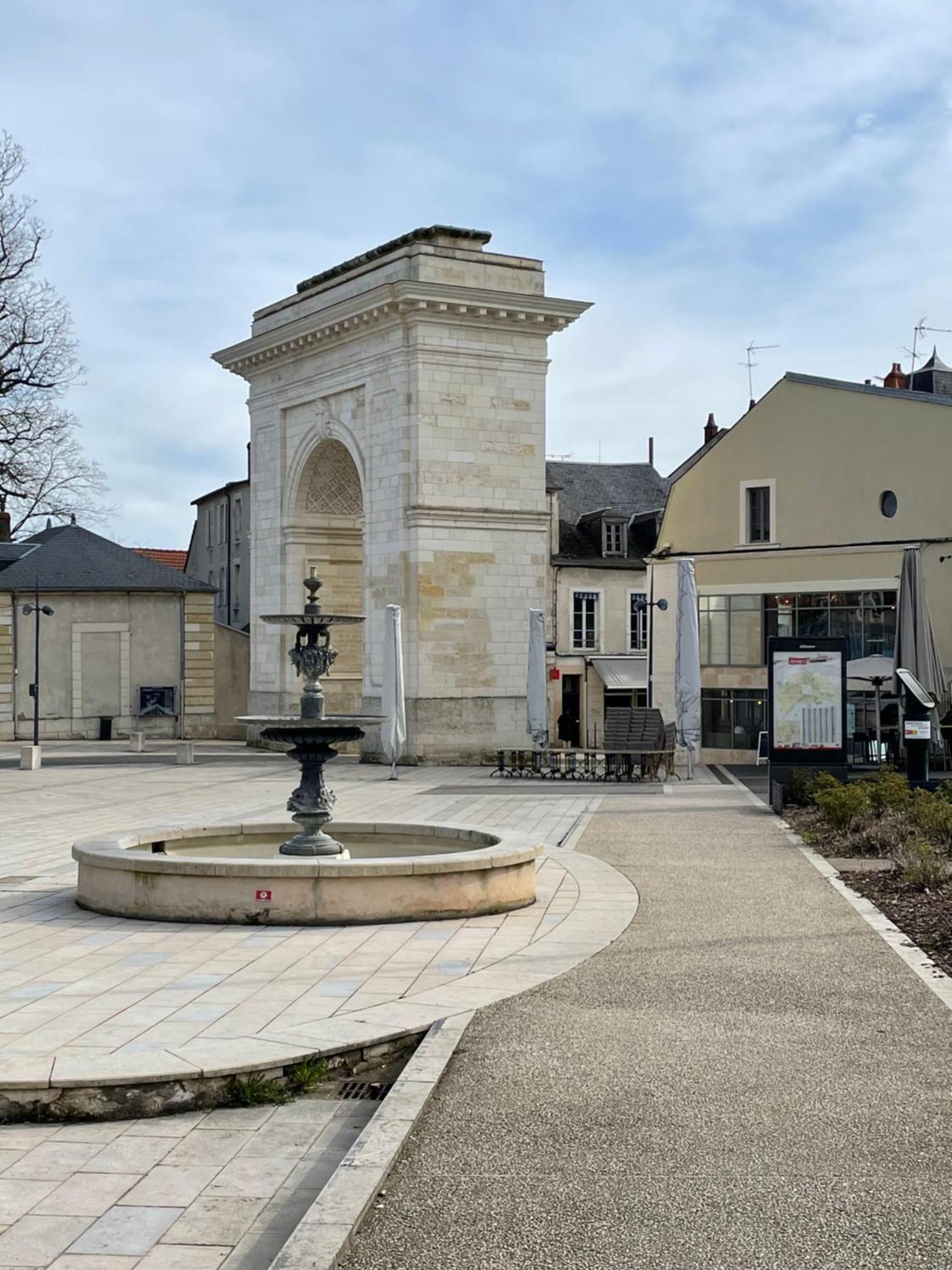 Hotel Des Ducs Nevers Zewnętrze zdjęcie